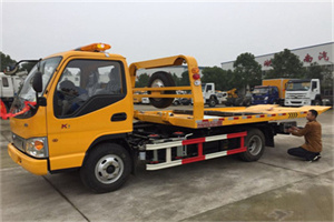 凤阳哪里有拖车服务